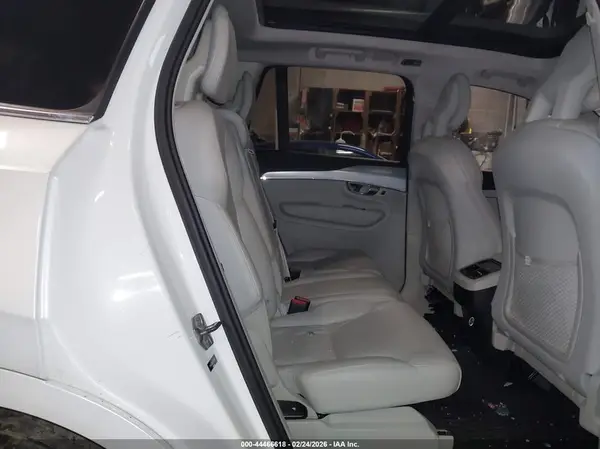 YV4A22PK5H1111177 2017 VOLVO XC90 - Image 8