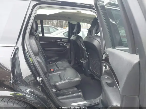 YV4A22PK5H1122003 2017 VOLVO XC90 - Image 8