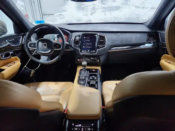 YV4A22PK5H1132840 2017 VOLVO XC90 - Image 8