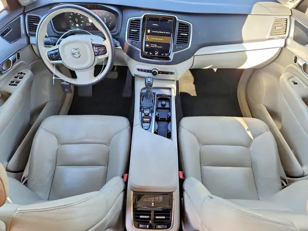 YV4A22PK5H1136256 2017 VOLVO XC90 - Image 8