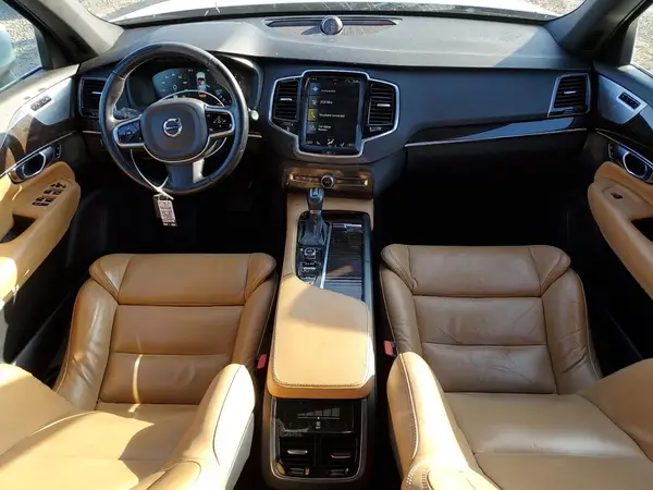 YV4A22PK5H1151470 2017 VOLVO XC90 - Image 8