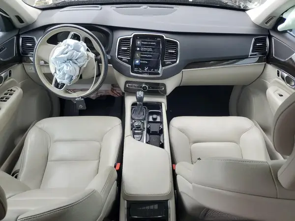 YV4A22PK5H1183920 2017 VOLVO XC90 - Image 8