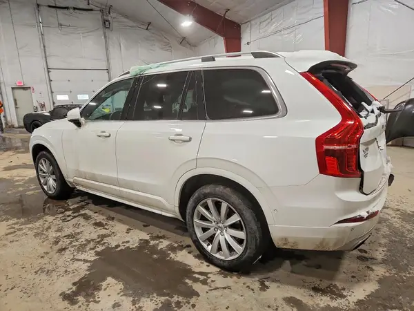 YV4A22PK5J1214086 2018 VOLVO XC90 - Image 2