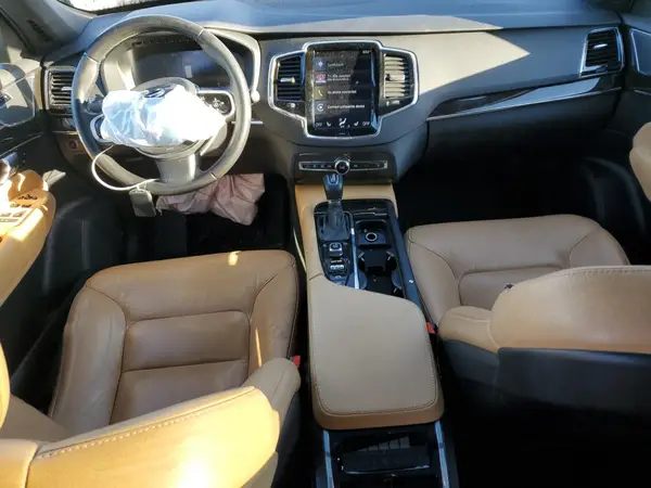 YV4A22PK5J1215111 2018 VOLVO XC90 - Image 8