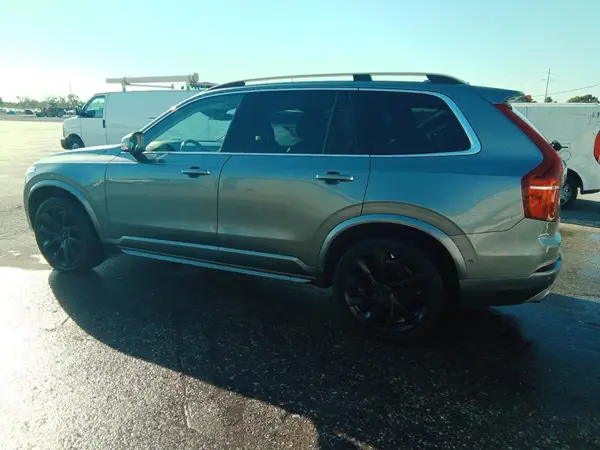 YV4A22PK5J1321770 2018 VOLVO XC90 - Image 2