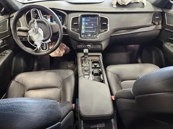 YV4A22PK5J1342165 2018 VOLVO XC90 - Image 8