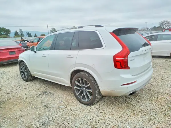 YV4A22PK5J1349102 2018 VOLVO XC90 - Image 2