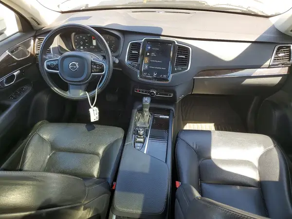 YV4A22PK5J1353005 2018 VOLVO XC90 - Image 8