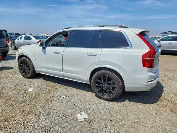 YV4A22PK5J1372900 2018 VOLVO XC90 - Image 2