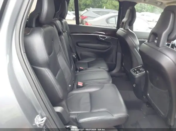 YV4A22PK5J1381080 2018 VOLVO XC90 - Image 8