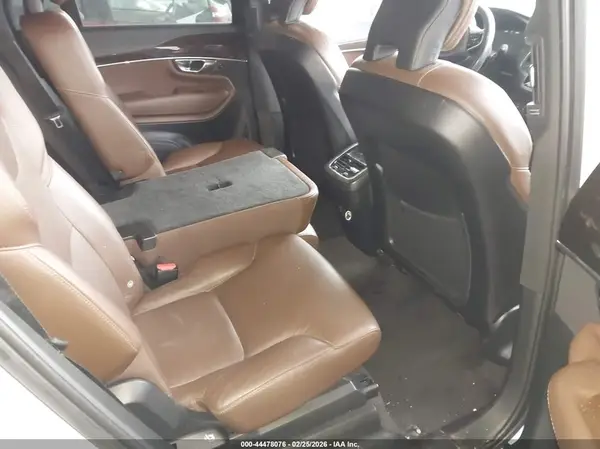 YV4A22PK5K1452604 2019 VOLVO XC90 - Image 8
