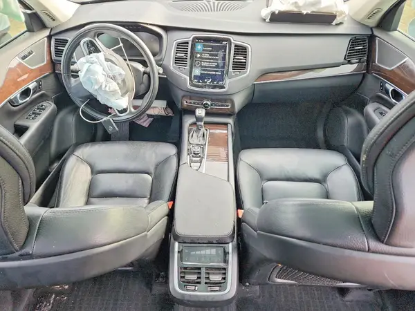 YV4A22PK5K1494237 2019 VOLVO XC90 - Image 8