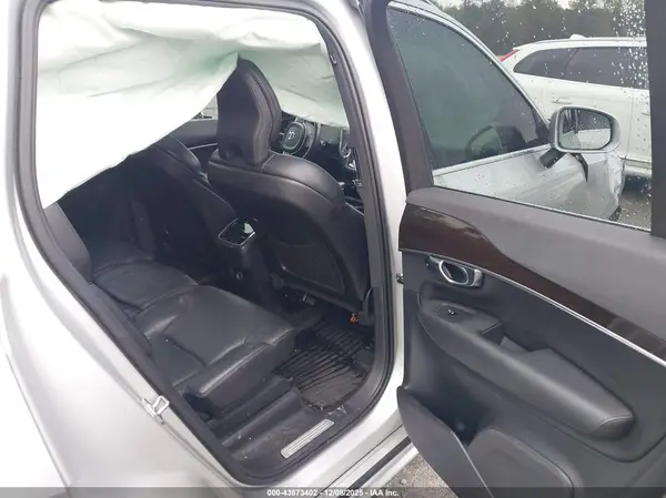 YV4A22PK5K1496280 2019 VOLVO XC90 - Image 8
