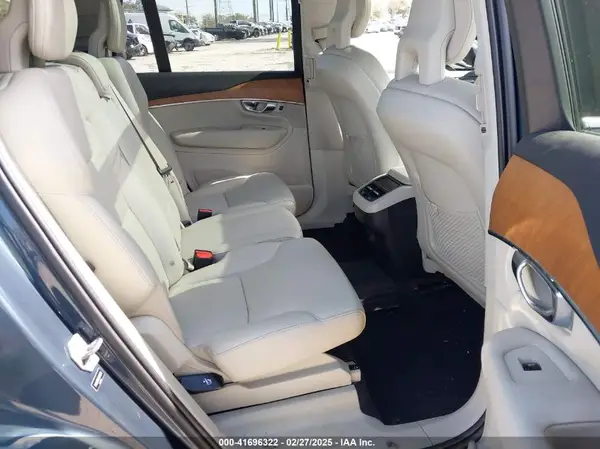 YV4A22PK5M1773173 2021 VOLVO XC90 - Image 8