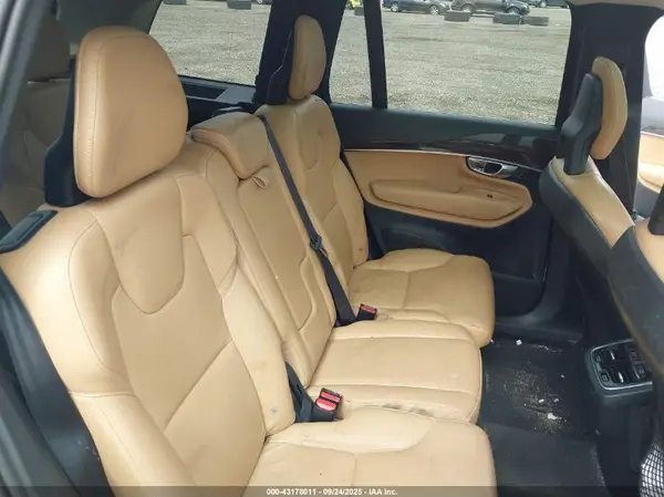 YV4A22PK6G1037511 2016 VOLVO XC90 - Image 8