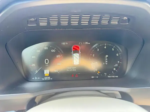 YV4A22PK6G1044801 2016 VOLVO XC90 - Image 8