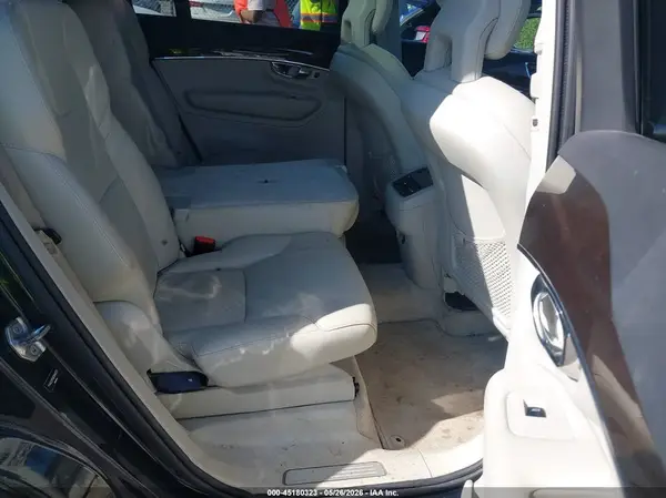 YV4A22PK6G1048220 2016 VOLVO XC90 - Image 8