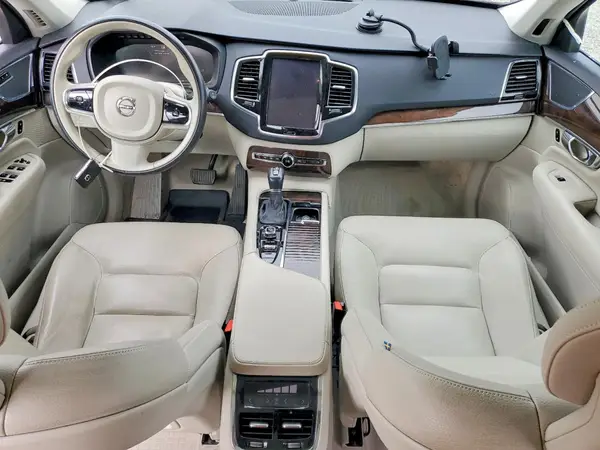 YV4A22PK6G1052039 2016 VOLVO XC90 - Image 8