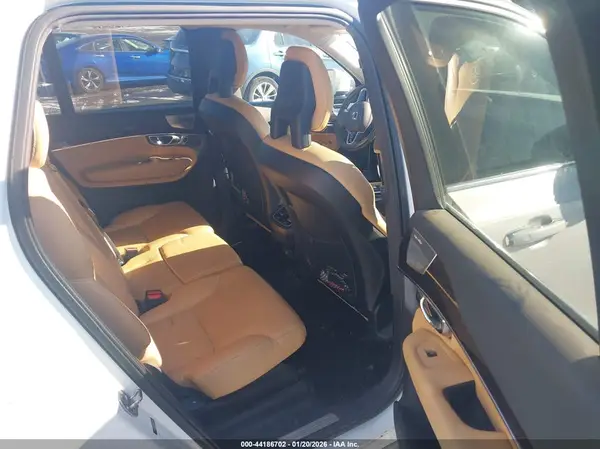 YV4A22PK6G1061629 2016 VOLVO XC90 - Image 8