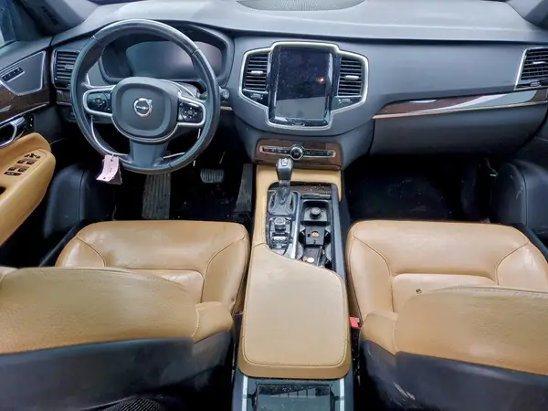 YV4A22PK6H1106540 2017 VOLVO XC90 - Image 8