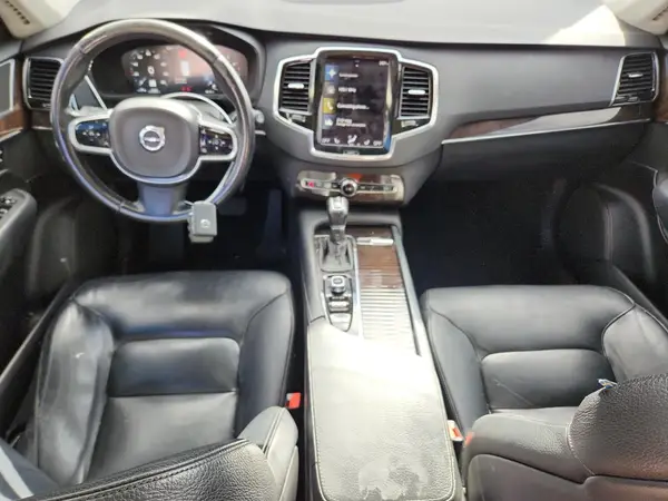 YV4A22PK6H1110104 2017 VOLVO XC90 - Image 8