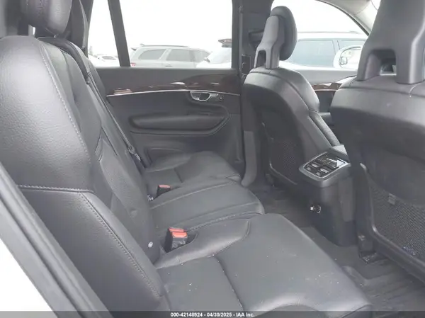 YV4A22PK6H1118963 2017 VOLVO XC90 - Image 8