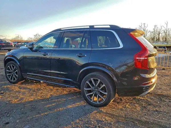 YV4A22PK6H1120762 2017 VOLVO XC90 - Image 2