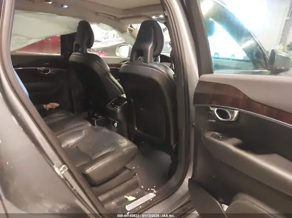 YV4A22PK6H1123578 2017 VOLVO XC90 - Image 8