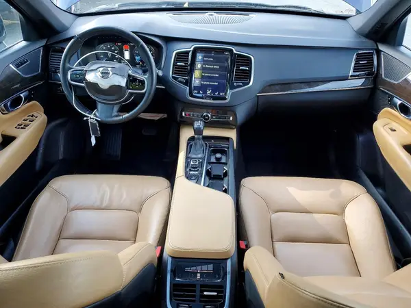 YV4A22PK6H1131051 2017 VOLVO XC90 - Image 8