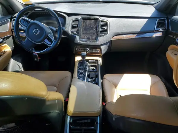 YV4A22PK6H1143779 2017 VOLVO XC90 - Image 8