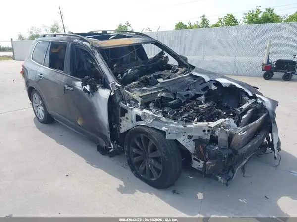 YV4A22PK6H1151686 2017 VOLVO XC90 - Image 1