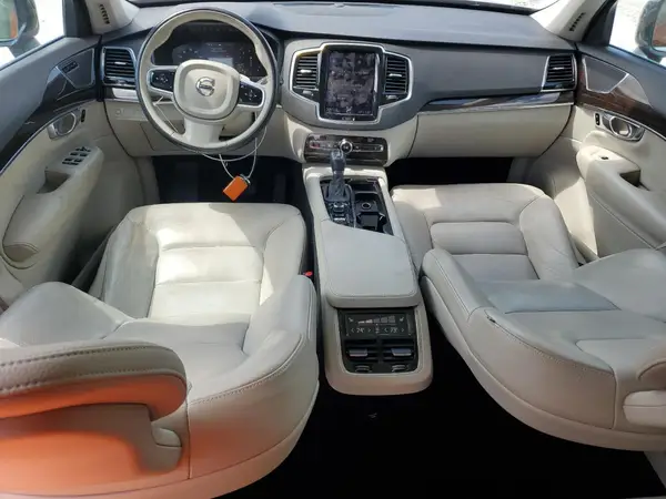 YV4A22PK6H1171128 2017 VOLVO XC90 - Image 8
