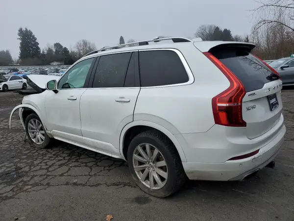 YV4A22PK6J1190865 2018 VOLVO XC90 - Image 2