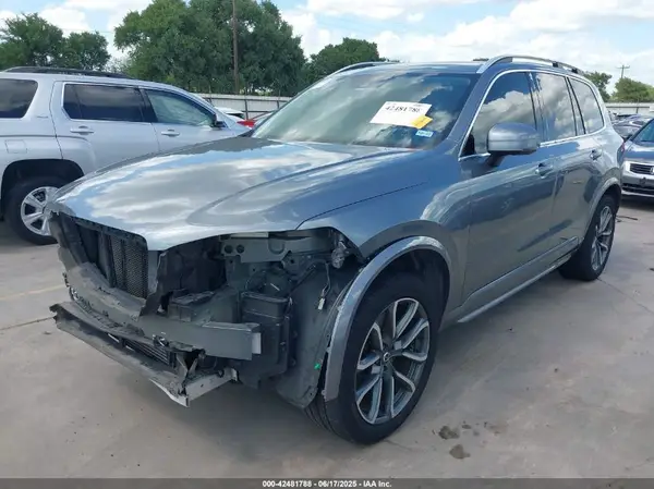 YV4A22PK6J1212864 2018 VOLVO XC90 - Image 2