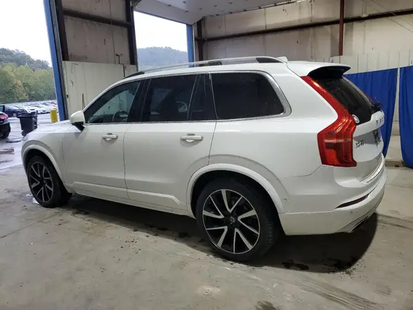 YV4A22PK6J1323902 2018 VOLVO XC90 - Image 2