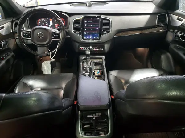 YV4A22PK6J1323902 2018 VOLVO XC90 - Image 8