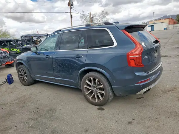 YV4A22PK6J1331661 2018 VOLVO XC90 - Image 2