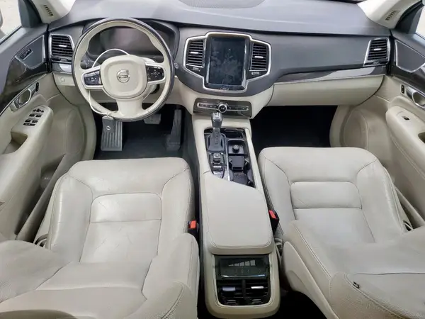 YV4A22PK6J1331661 2018 VOLVO XC90 - Image 8