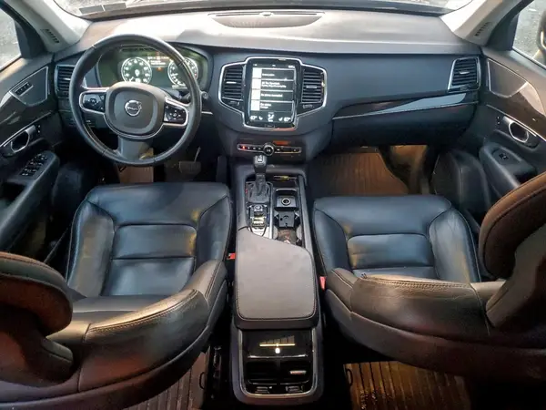 YV4A22PK6J1332339 2018 VOLVO XC90 - Image 8