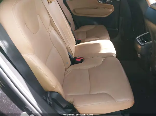 YV4A22PK6J1336634 2018 VOLVO XC90 - Image 8