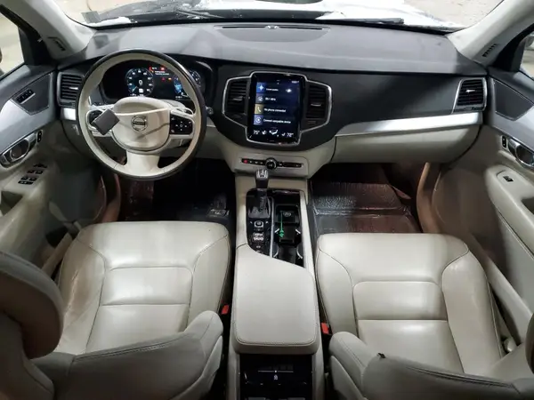 YV4A22PK6J1355071 2018 VOLVO XC90 - Image 8