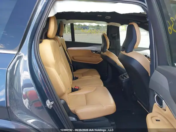 YV4A22PK6K1470836 2019 VOLVO XC90 - Image 8