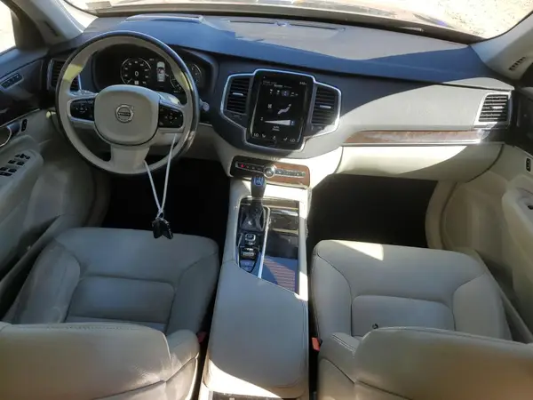 YV4A22PK6K1475101 2019 VOLVO XC90 - Image 8