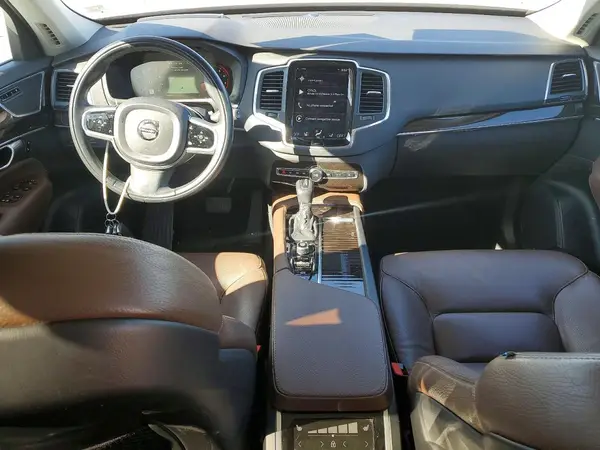 YV4A22PK6K1485708 2019 VOLVO XC90 - Image 8