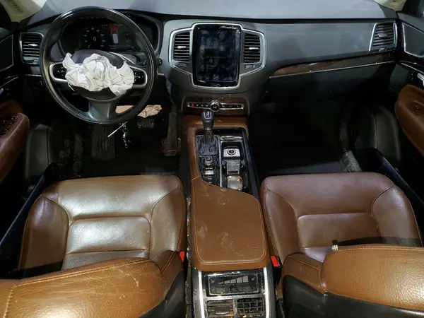 YV4A22PK6K1487913 2019 VOLVO XC90 - Image 8