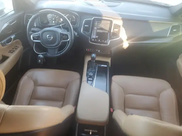 YV4A22PK6K1515628 2019 VOLVO XC90 - Image 8