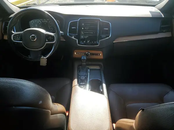 YV4A22PK6M1706954 2021 VOLVO XC90 - Image 8