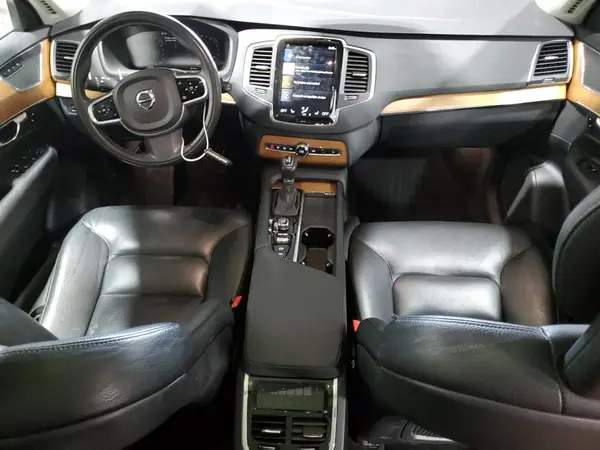 YV4A22PK6M1737461 2021 VOLVO XC90 - Image 8