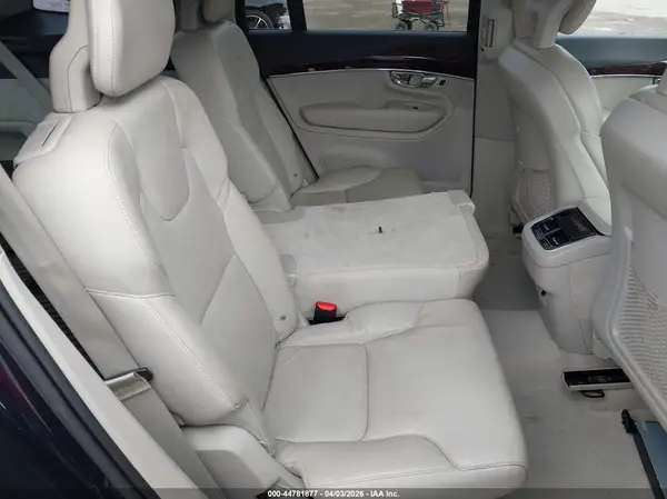 YV4A22PK7G1021656 2016 VOLVO XC90 - Image 8