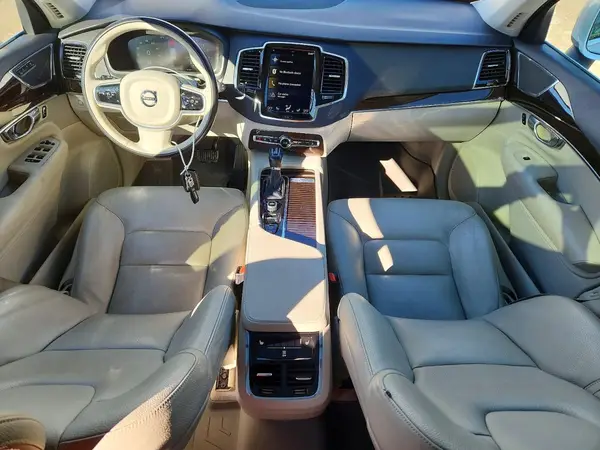 YV4A22PK7G1034715 2016 VOLVO XC90 - Image 8